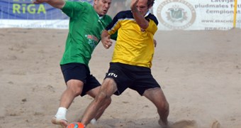 Latvijas pludmales futbola čempionāta par zeltu cīnīsies “Kreiss” un RTU komandas