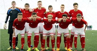 LMT Futbola akadēmijas Eiropas tūres komanda svētdien tikās ar Varšavas "Legia" vienaudžiem