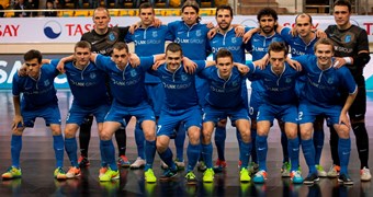 FK "Nikars" izcīna Latvijas telpu futbolam vēsturisku punktu Kazahstanā