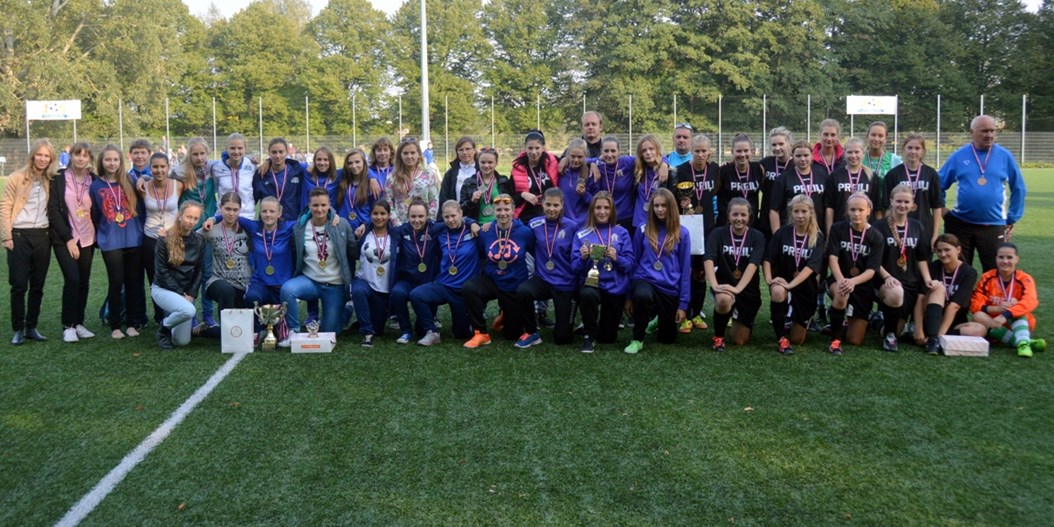 Rīgas Futbola skola triumfē Latvijas sieviešu futbola pirmās līgas čempionātā