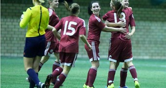 Sieviešu futbola izlase pārbaudes spēlē pārspēj FK "Gintra Universitetas"