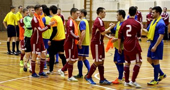 FK Nikars pasniedz paraugstundu Latvijas U-21 telpu futbola izlasei