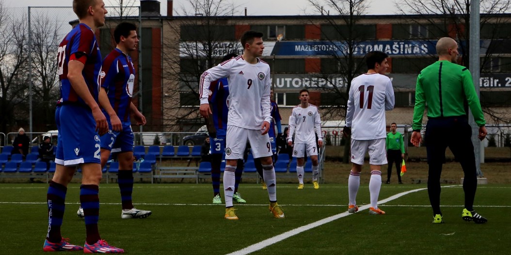 Latvijas U-18 jauniešu futbola izlase pārbaudes spēlē atzīst FK "Jelgava" pārākumu