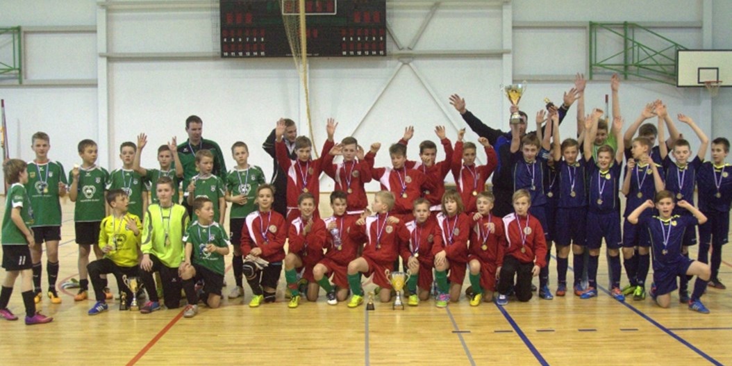 Latvijas finālsacensībās telpu futbolā 2002. gadā dzimušajiem zēniem uzvar SK "Kengaroos"