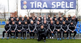 Latvijā sekmīgi aizvadīts UEFA līmeņa seminārs vārtsargu treneriem