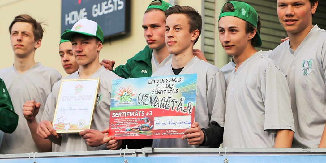Noskaidroti 2015.gada Latvijas skolu futbola lielā fināla uzvarētāji