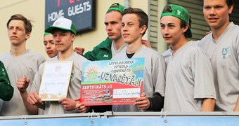 Noskaidroti 2015.gada Latvijas skolu futbola lielā fināla uzvarētāji