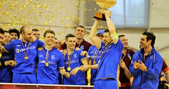 FK "Nikars" kļūst par astoņkārtējiem Latvijas telpu futbola čempioniem