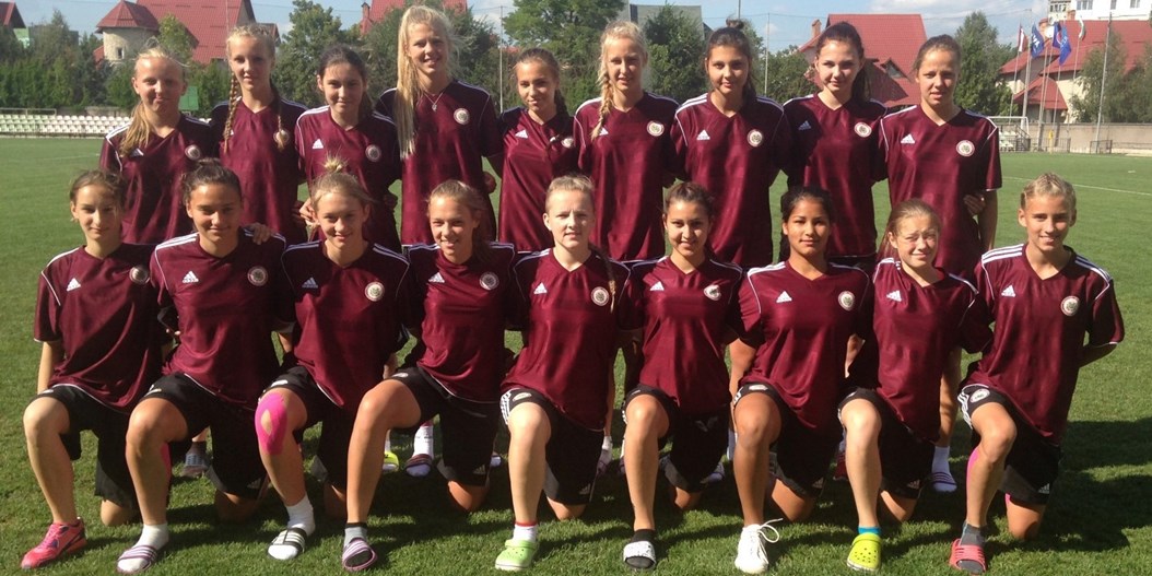 Latvijas U-17 meiteņu izlase startēs UEFA Attīstības turnīrā Moldovā