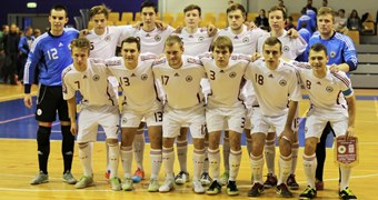 Latvijas U-21 telpu futbola izlase zaudē Spānijai