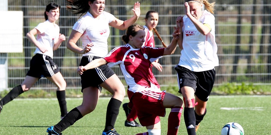 Sieviešu Futbola līgas spēlēs uzvaras svin Rēzeknes BJSS/ VRS Optimists - R un Rīgas Futbola skola