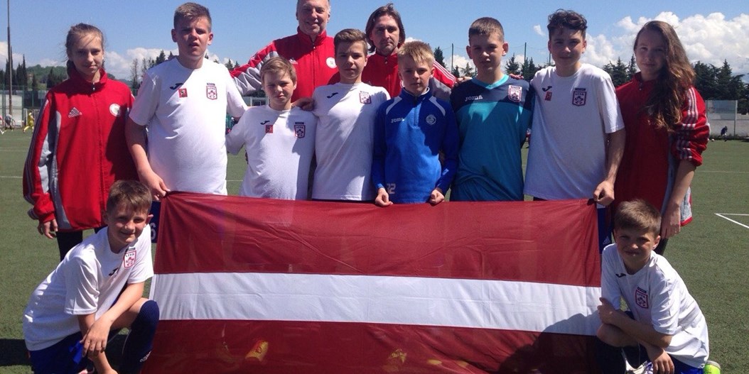 Rēzeknes zēnu mini futbola komanda pārstāv Latviju II Starptautiskajās sporta spēlēs Sočos