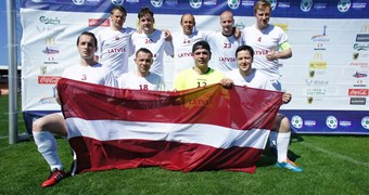 Latvijas komanda izcīna dalīto 5./8.vietu starptautiskā mediju futbola turnīrā Polijā