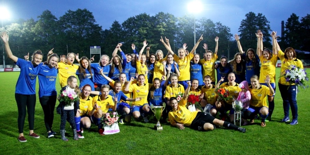 Apbalvotas SFL un sieviešu futbola Pirmās līgas čempiones