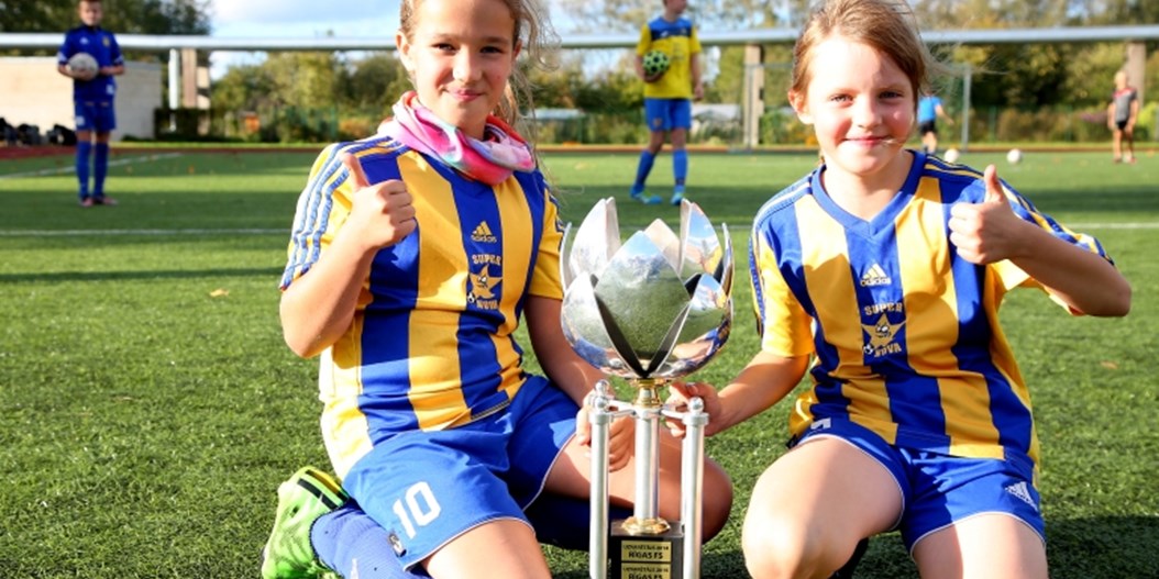 Attīstības brauciens uz Siguldu apliecina sieviešu futbola izaugsmi Vidzemē