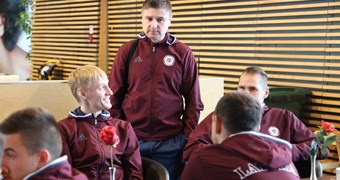 Latvijas nacionālā futbola izlase dodas ceļā uz Portugāli