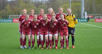 Latvijas meiteņu futbola izlasei panākums pret Moldovu