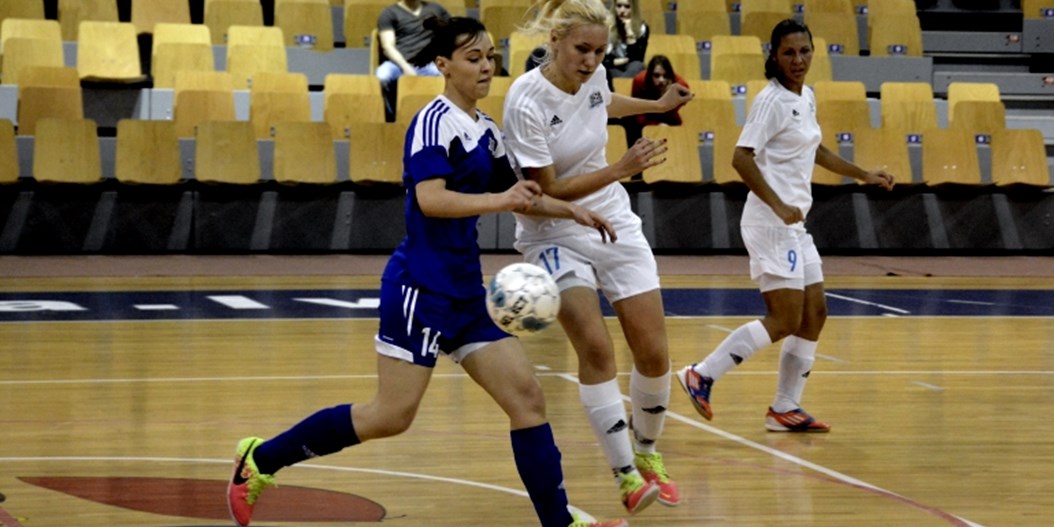 Rīgas Futbola skola nosargā čempionu titulu Latvijas meiteņu telpu futbola čempionāta vecākajā grupā