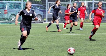 Liepājnieces kā pirmās sasniedz Latvijas sieviešu futbola kausa izcīņas finālu