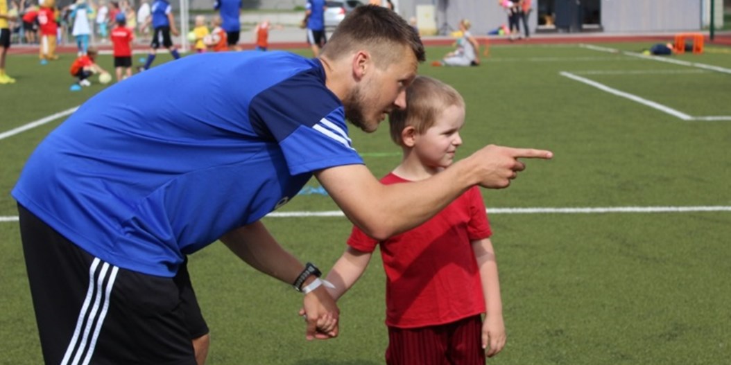 FS LEEVON organizē atklāto futbola nodarbību bērniem "Futbols caur bērna acīm"