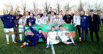 FC Caramba/Dinamo sveikta kā komanda.lv Pirmās līgas čempione
