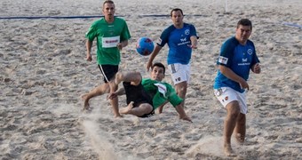 Notiks Latvijas pludmales futbola čempionāta izšķirošās cīņas