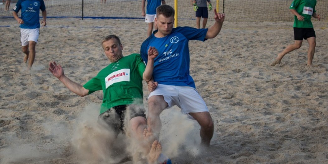Latvijas pludmales futbola čempionātā atjaunojas intriga
