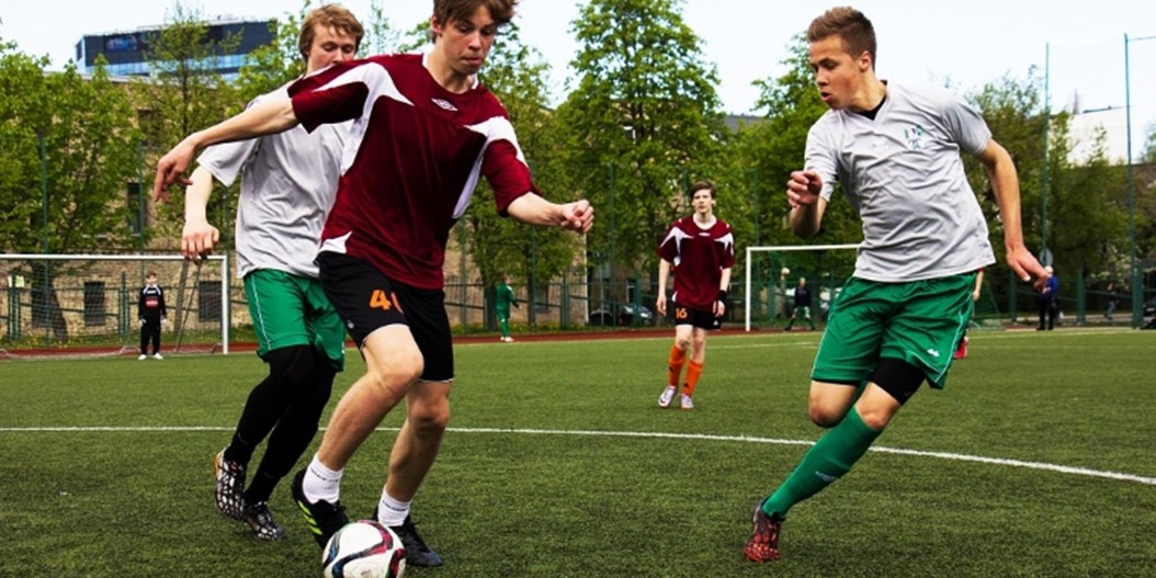 Noskaidroti Zemgales reģiona pārstāvji Latvijas skolu futbola čempionāta finālturnīrā