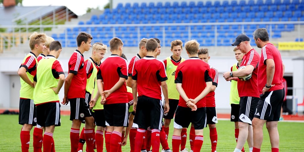 Latvijas U-16 jauniešu futbola izlases treniņš Iecavā LFF fotogalerijā