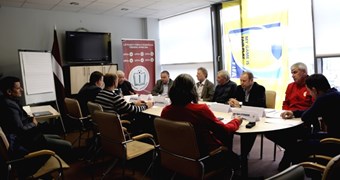 Latvijas Futbola treneru asociācijas valde diskutē par izlašu sniegumu aizejošajā gadā