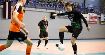 Telpu futbola 1. līgas zeltu dalīs FC Nikers un valmierieši; Latvijas kausa finālā FK Nikars pret FK RABA