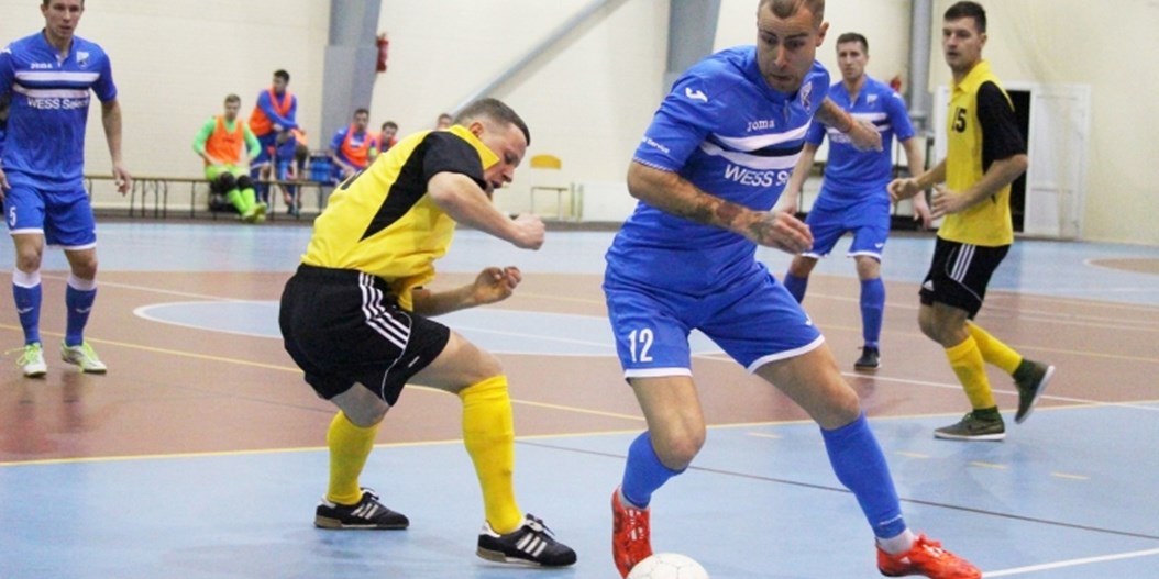 Telpu futbola Virslīgas čempionāta cīņas priecēs Salaspilī un Spuņciemā