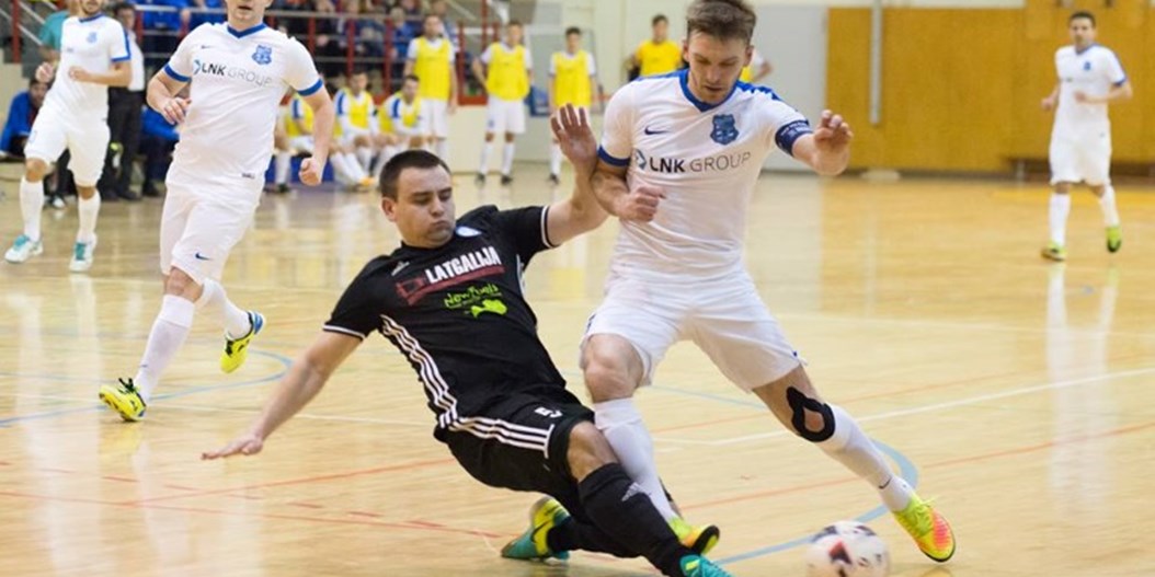 Telpu futbola Virslīgas līderu cīņā FK Nikars pieveic rēzekniešus