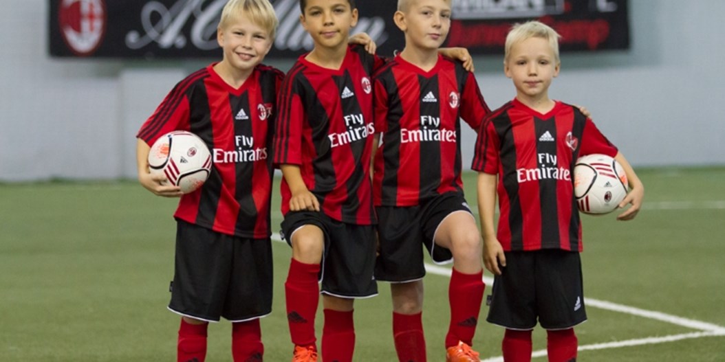 FS "Metta" aicina zēnus un trenerus piedalīties nometnē ar slavenā Itālijas kluba "AC Milan" pārstāvjiem
