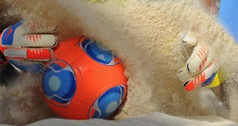 Pirmoreiz norisināsies pludmales futbola turnīrs sievietēm