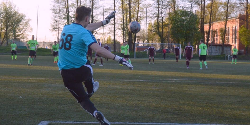 Rīgas futbola čempionātā "Rīnūži/BEITAR" un "Salaspils" FS papildina uzvaru krājumu