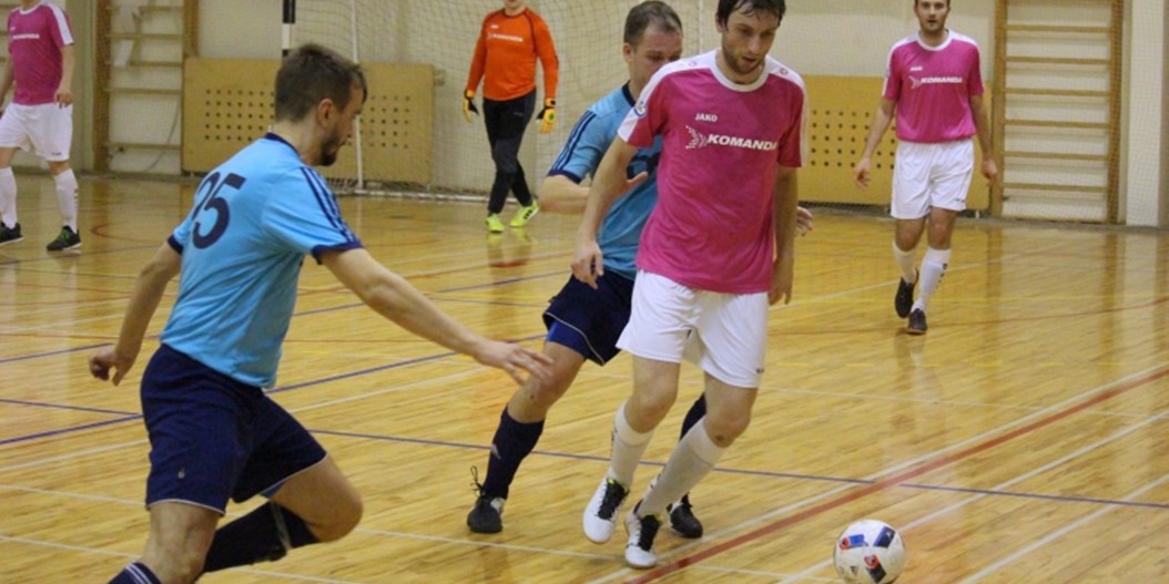 Trīs komandas garantē dalību cīņai par Rīgas telpu futbola čempionāta Elites līgas godalgām