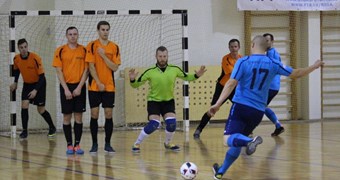 Rīgas telpu futbola čempionātā "JakoSport&Graanul Pellets" izcīna otro uzvaru un pārņem vienvadību