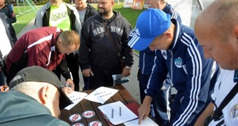 Futbola dienas ietvaros aicina piedalīties Rīgas veterānu turnīrā minifutbolā