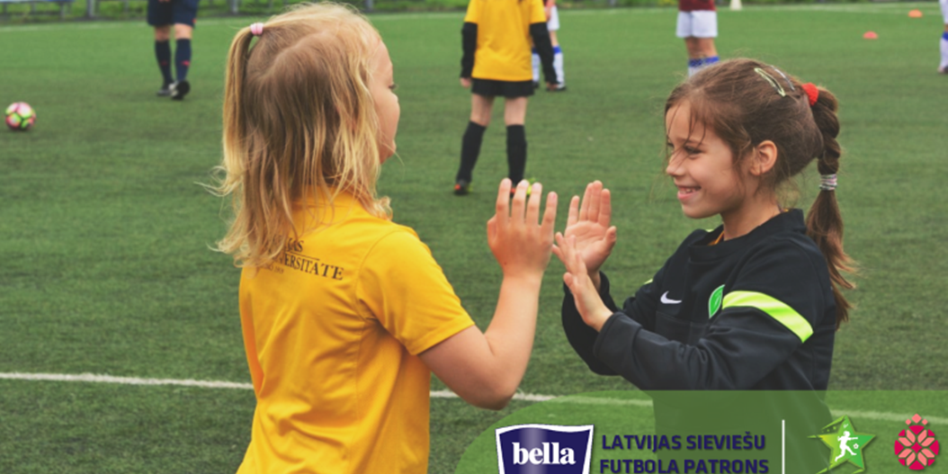 Foto: Jaunākās grupas spēles Latvijas meiteņu futbola čempionātā