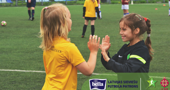 Foto: Jaunākās grupas spēles Latvijas meiteņu futbola čempionātā