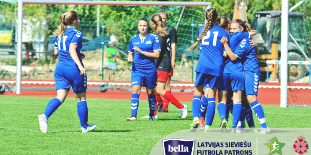 Četri sabraukumi atsākuši cīņas Latvijas meiteņu futbola čempionātā