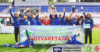 Ar Rīgas Futbola skolas uzvaru noslēdzies Latvijas meiteņu čempionāts U-12 grupā
