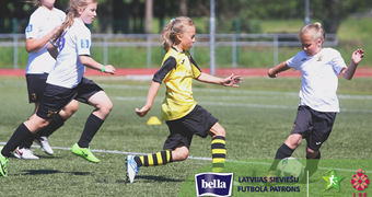 Zināmas vēl trīs Latvijas meiteņu futbola čempionāta U-12 grupas medaļu cīņu dalībnieces
