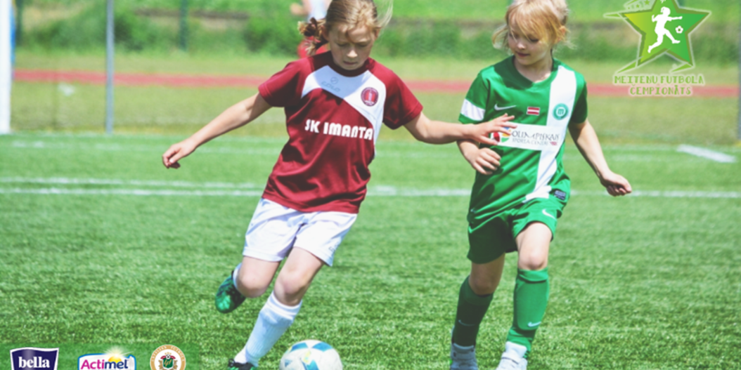 Latvijas meiteņu futbola vasaras čempionātu Olainē noslēgs pašas jaunākās dalībnieces