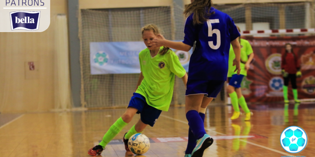 Latvijas meiteņu telpu futbola čempionāts piestās Rēzeknē un Spuņciemā