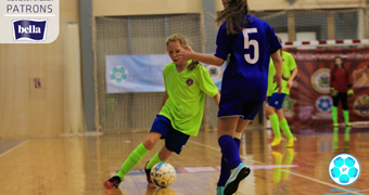 Latvijas meiteņu telpu futbola čempionāts piestās Rēzeknē un Spuņciemā