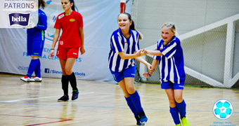 Sezonu sākušas Latvijas meiteņu telpu futbola čempionāta U-14 un U-12 komandas