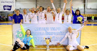 Rīgas Futbola skolas uzvara pirmajā divīzijā noslēdz Latvijas meiteņu telpu futbola čempionāta sezonu