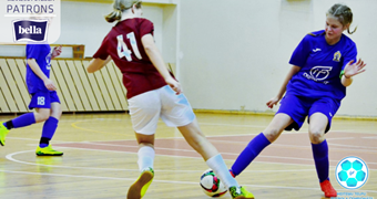 Divas komandas nevainojamas arī otrajā Latvijas meiteņu telpu futbola čempionāta U-14 grupas sabraukumā